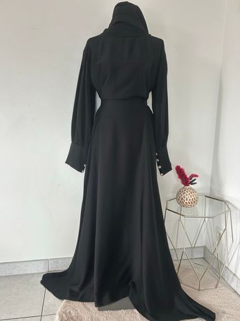 Robe des Emirats noir- 132 cm - Neuve