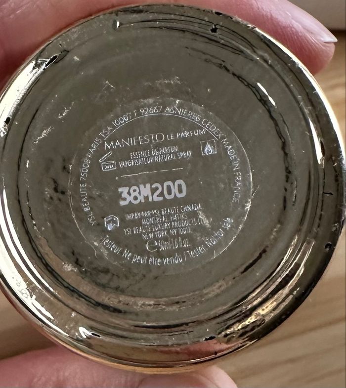 Yves saint Laurent Le parfum Manifesto - photo numéro 2