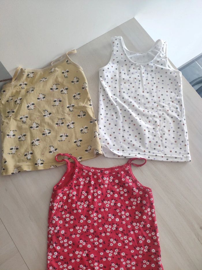 Lot 3 débardeurs 2-4 ans - photo numéro 2