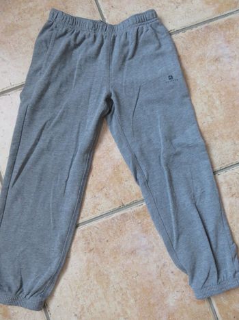 Pantalon survêtement 'Domyos' gris 6ans