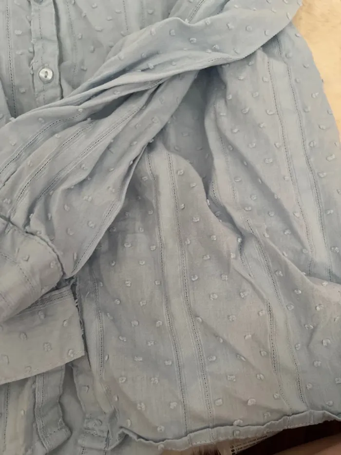 Blouse bleue taille 46 mais taille petit - photo numéro 4