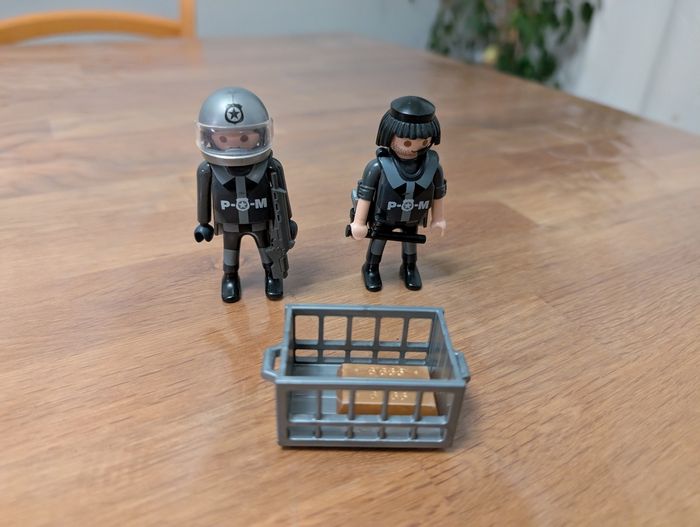 Lot 2 de playmobil police - photo numéro 2
