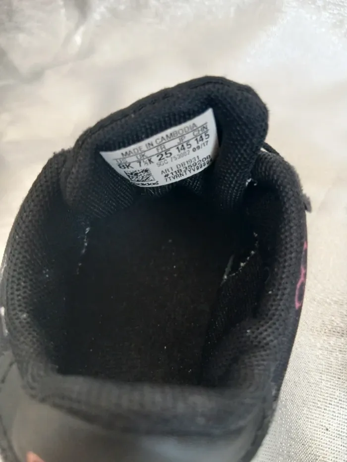 Baskets Adidas souples pointure 25 - photo numéro 5