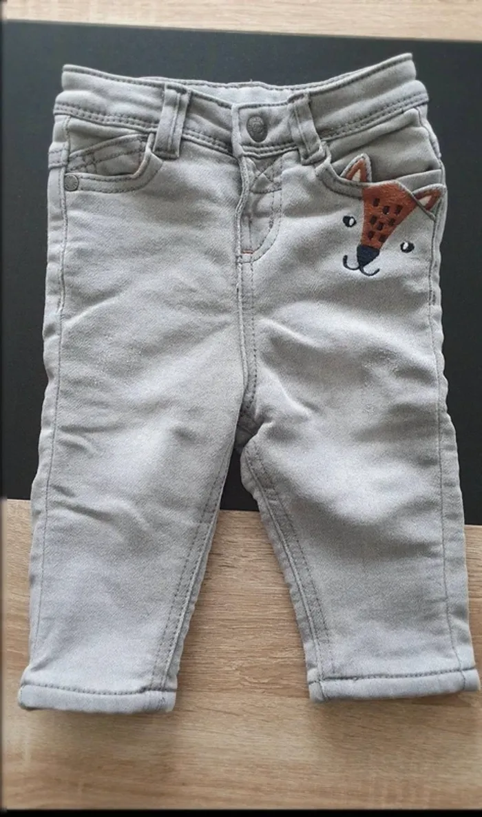 Lot de 4 jeans 9 mois - photo numéro 6