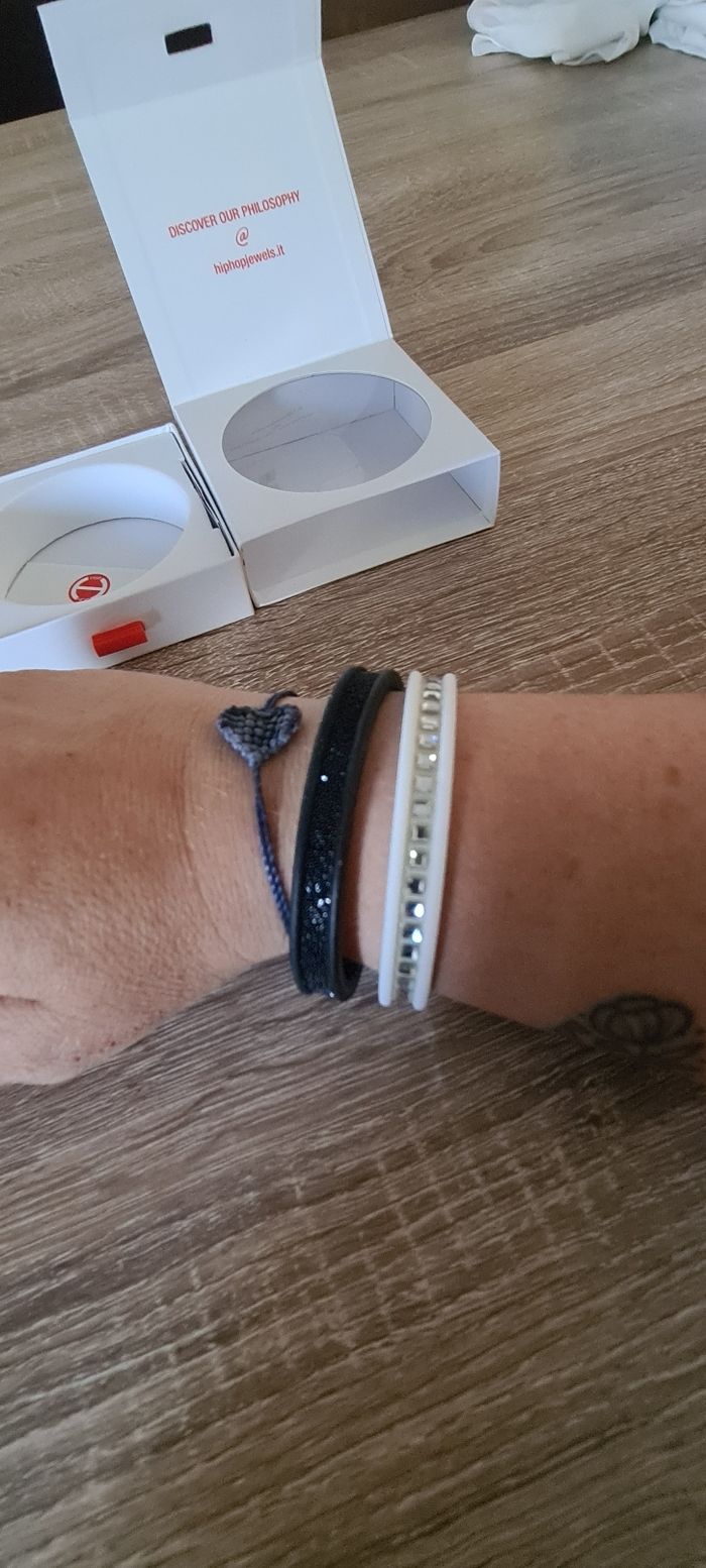Bracelet "hip hop" neuf - photo numéro 4
