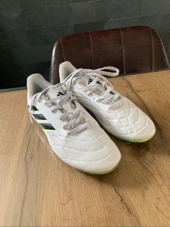 Chaussures de football Adidas - pointure 34
