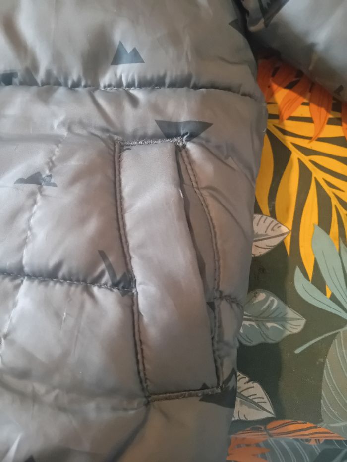 Vends jolie doudoune kaki de la marque KIABI - photo numéro 5