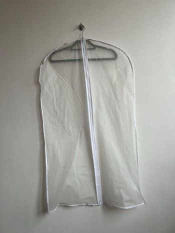 Housse de protection de vêtements