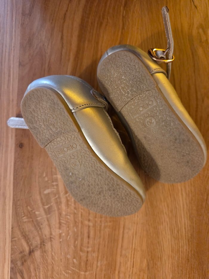 Sandales dorées Okaidi 20 - photo numéro 4