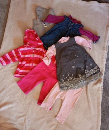 Lot vêtements fille de 3 a 12 mois