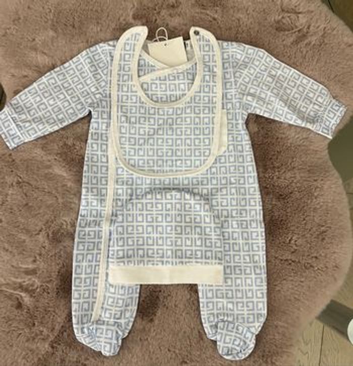 Ensemble bébé - photo numéro 4