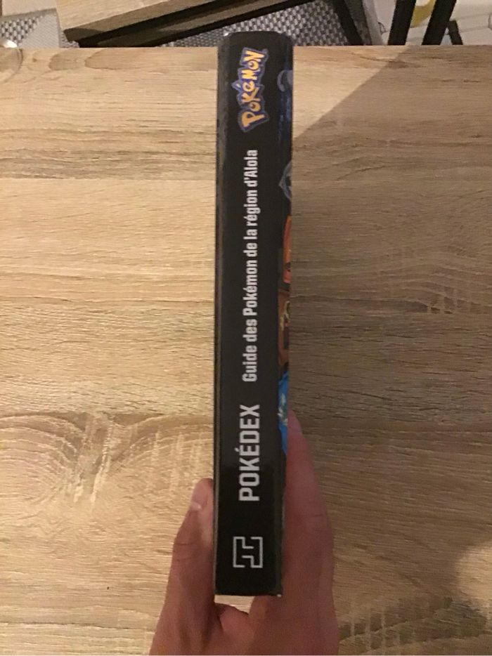 Livre Pokémon Pokédex Guide des Pokémon de la région d’Ali la nouvelle édition - photo numéro 6