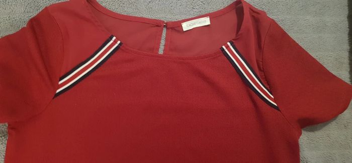 Tee-shirt rouge - photo numéro 2