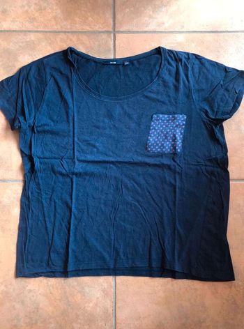 Joli  tee shirt  Kiabi  (L)  en parfait  état