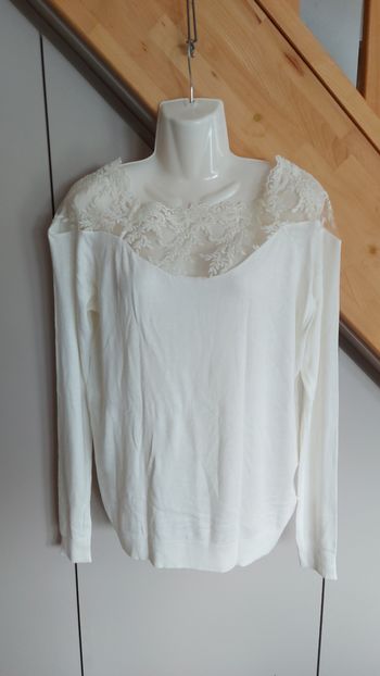Pull dentelle