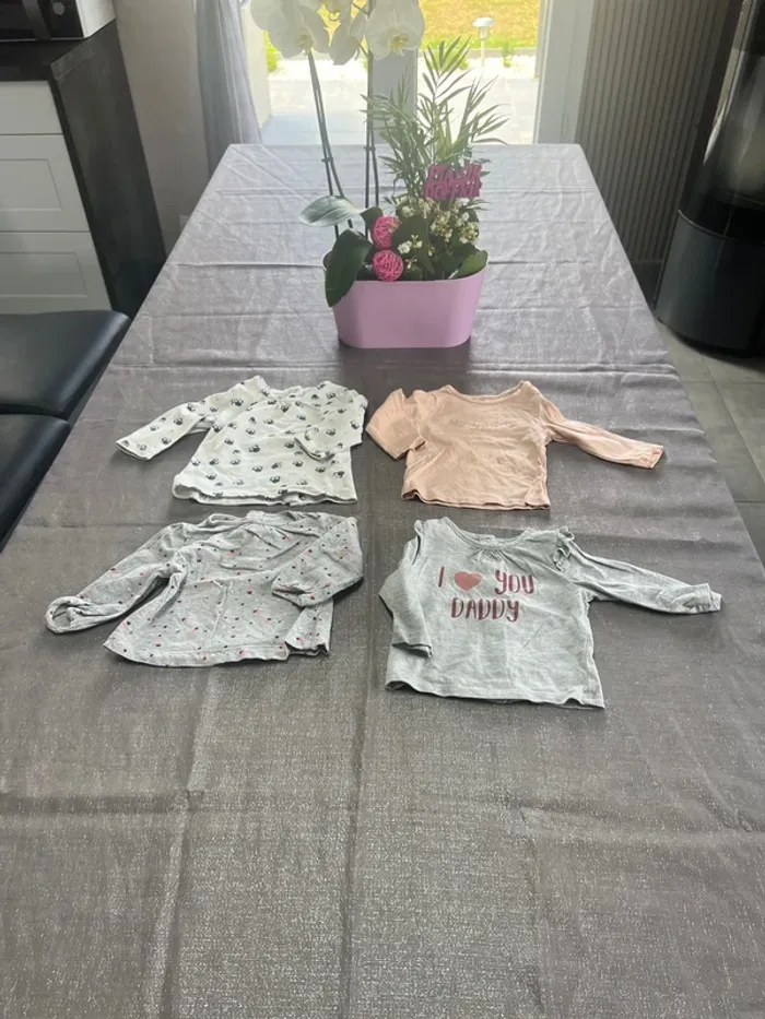 Lot 4 t-shirt taille 3 mois