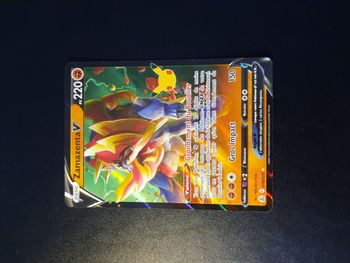 Carte Pokémon Zamazenta V 018/025 Célébrations 25 ans, EB, épée et bouclier fr