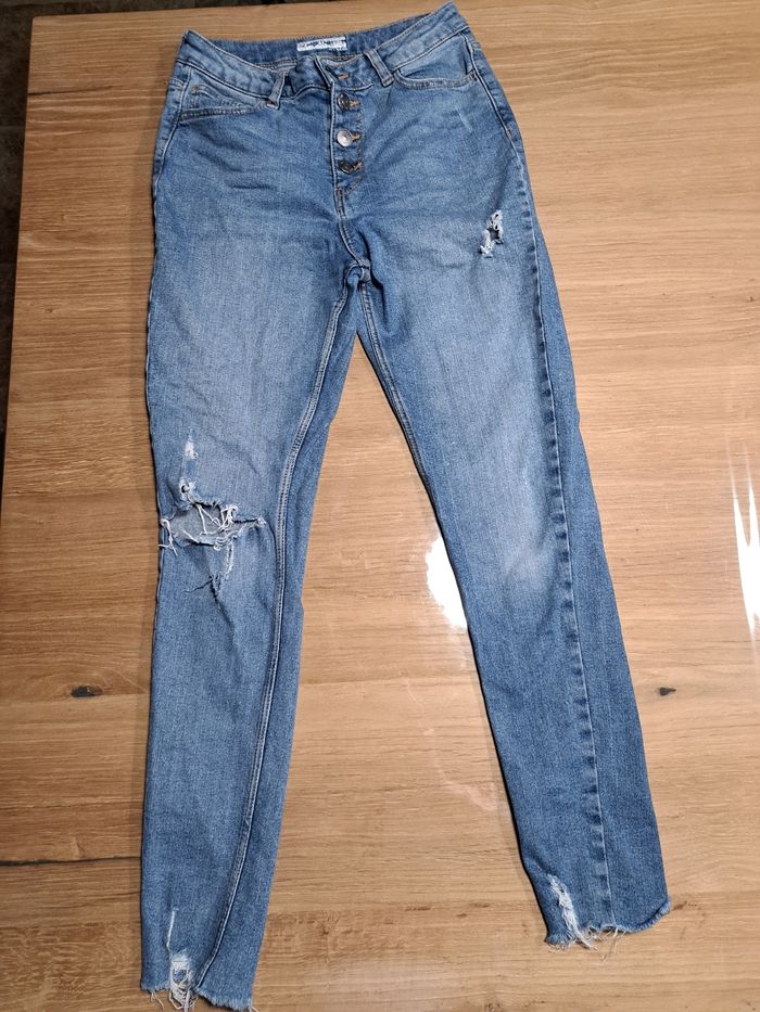 Jean troué skinny T.32