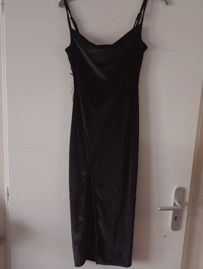 Robe noir velour - photo numéro 2