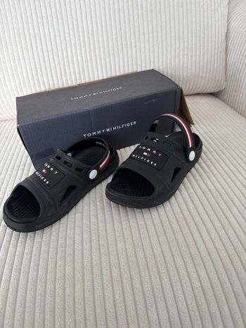 Sandales nue pied tommy Hilfiger taille 30