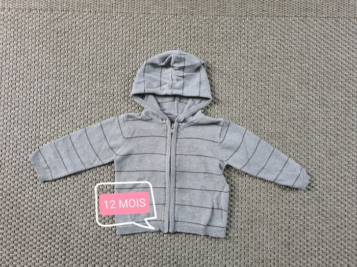 Gilet à capuche gris - 12 mois