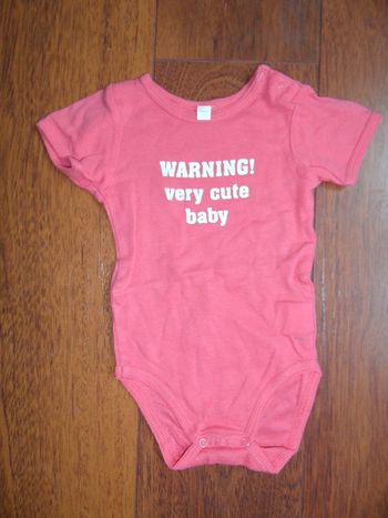 body manches courtes fille, taille 12 mois