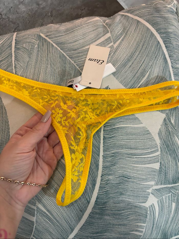 String dentelle 🤭