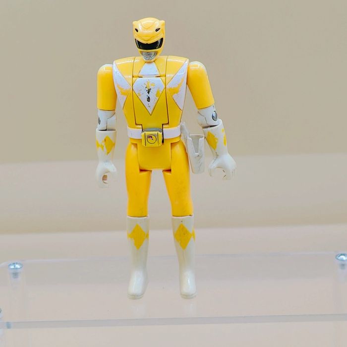 Figurine ranger jaune - power rangers - photo numéro 3