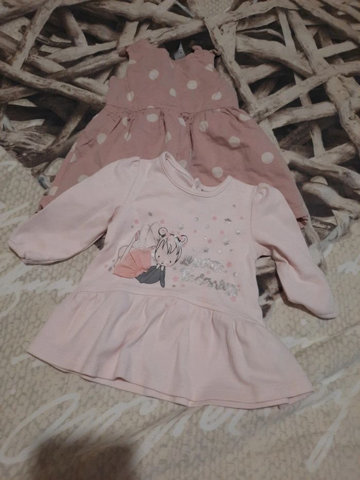 2 robes 6mois