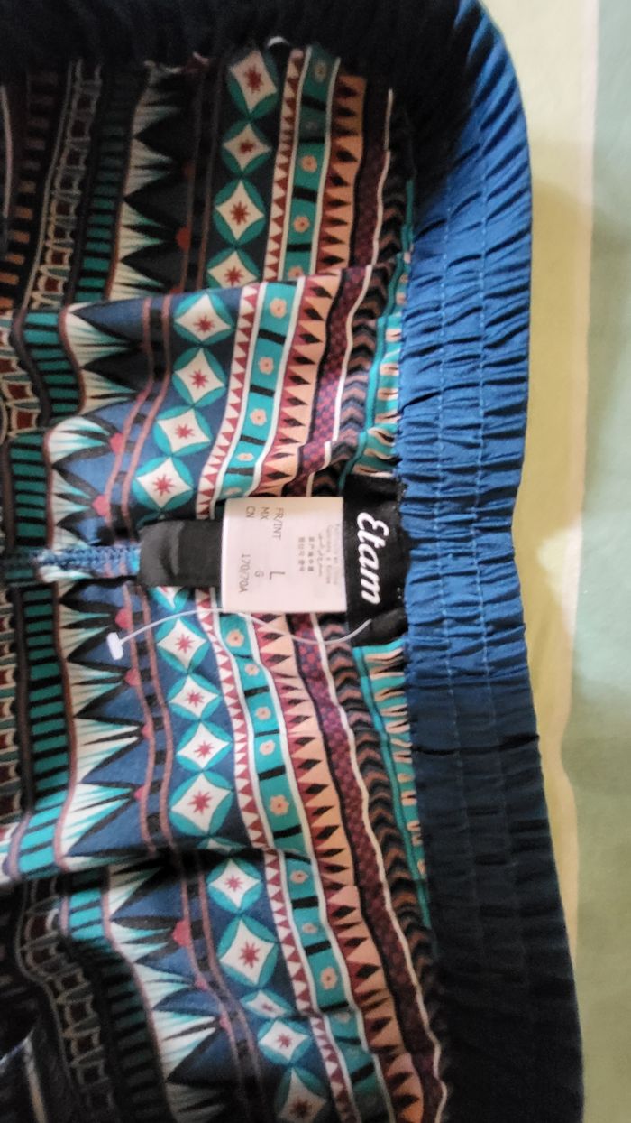 Short etam neuf taille 40 42 L - photo numéro 3