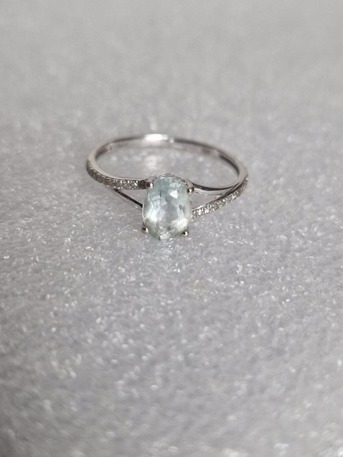 💍 Bague en or blanc 9 carats (375) avec pierre bleue et éclats de zirconium ✨ - photo numéro 3