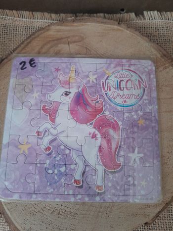 Petit puzzle licorne violet 25 pièces