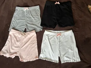Lot de petits shorts léger 9-10ans