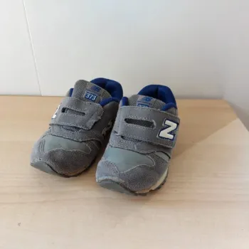 Baskets New Balance 23.5