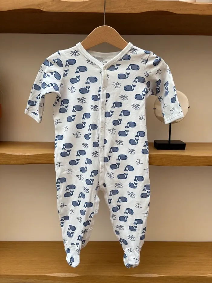 Pyjama roller rabbit