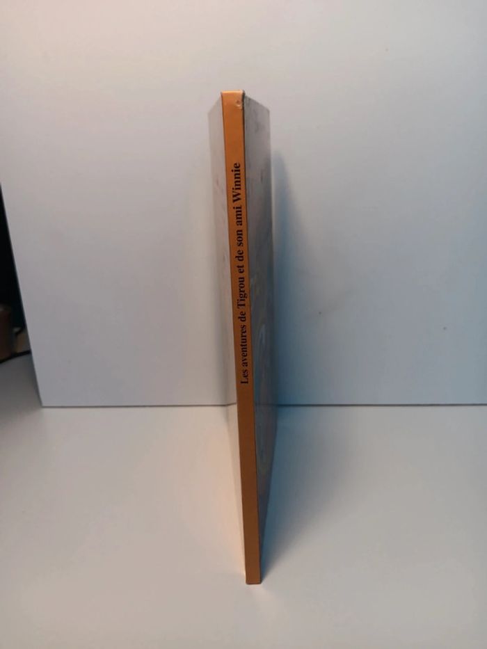 Livre Disney club du livre winnie l'ourson les aventures de tigrou - photo numéro 2