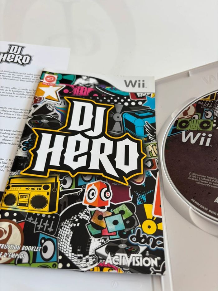 🎶 DJ Hero - Jeu Nintendo Wii 🎶 - photo numéro 3