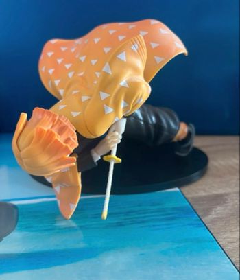 Figurine Zenitsu Demon Slayer Sega Sans boîte Très bon état 