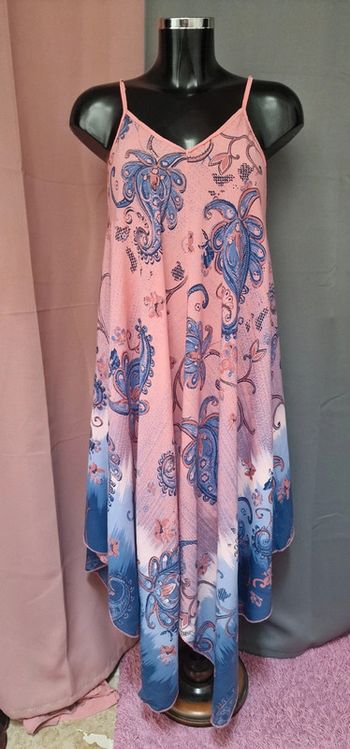 Robe à bretelles fines