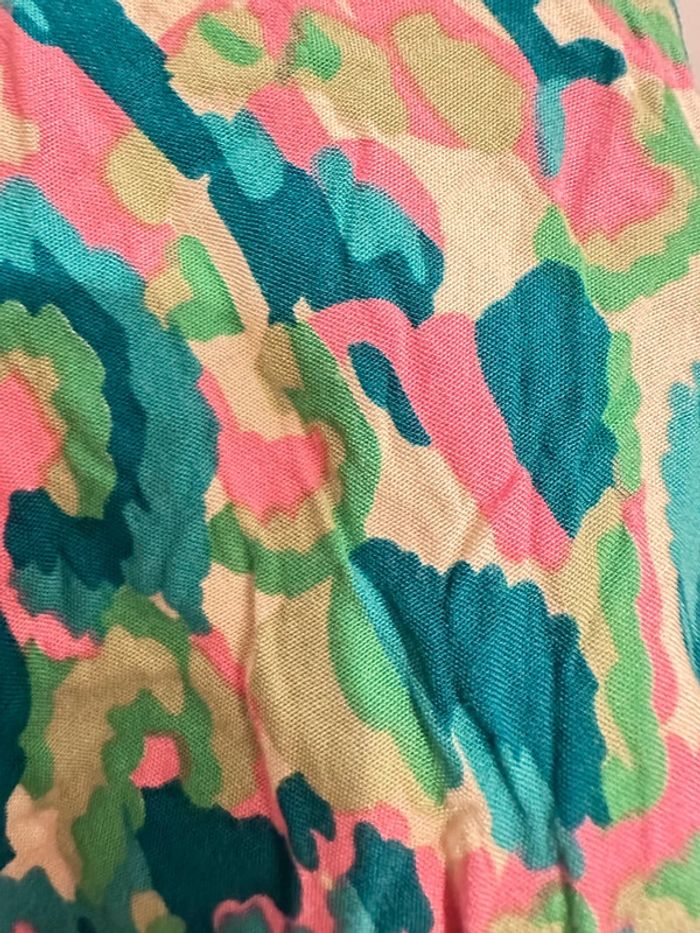 Robe d’été avec des jolies couleurs de saison - photo numéro 3
