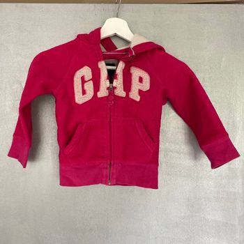 Gilet zippé avec capuche en polaire rose Gap taille 4 - 5 ans