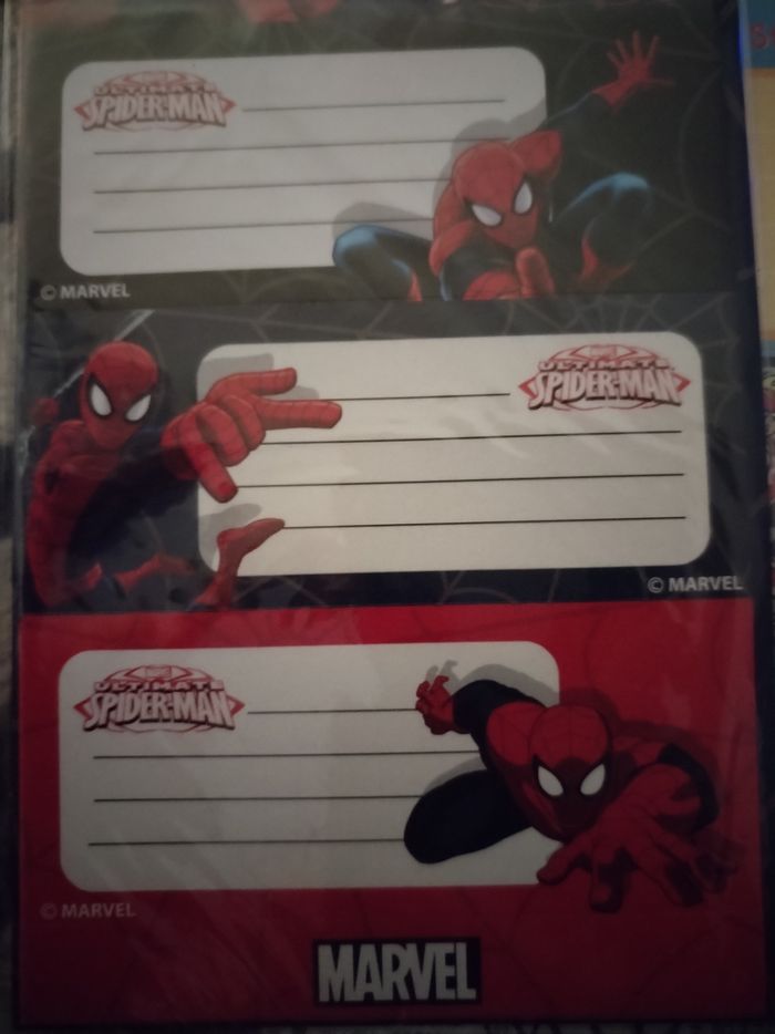 Lot de trois paquets étiquettes "Poivre blanc et Spiderman" 30 au total neufs - photo numéro 4