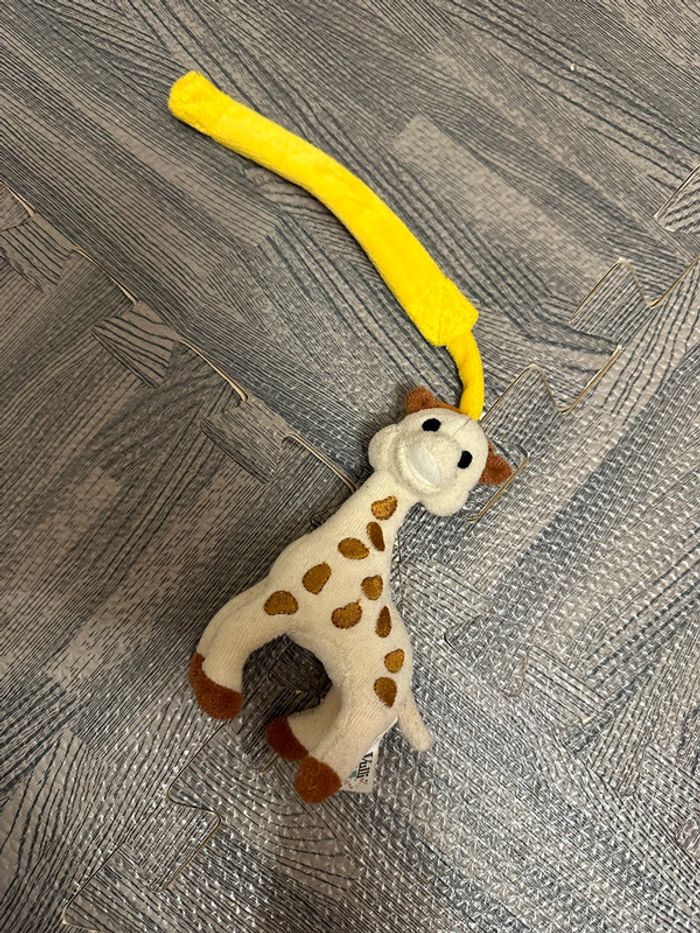 Peluche à suspendre Sophie le girafe