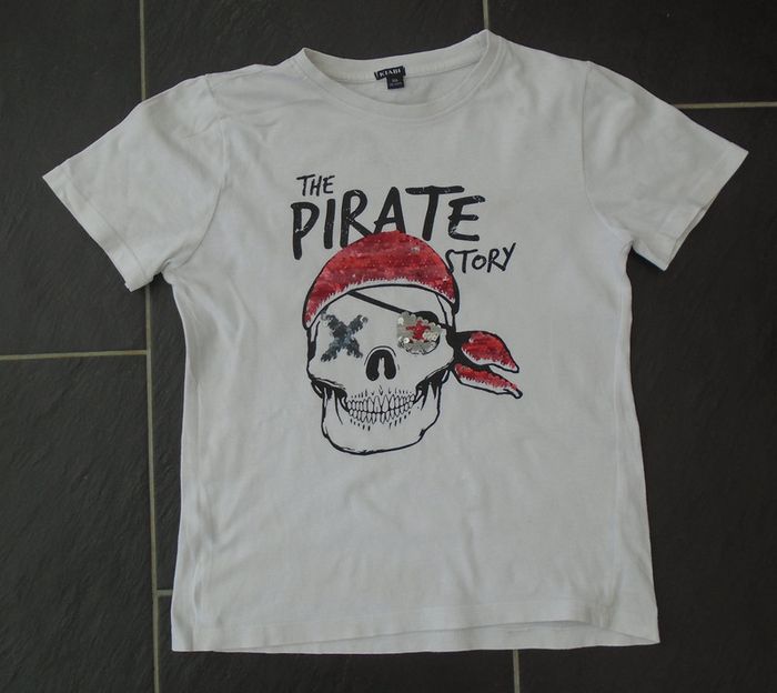 Joli tee-shirt à sequins "pirate" garçon 10 ans (138-143 cm)