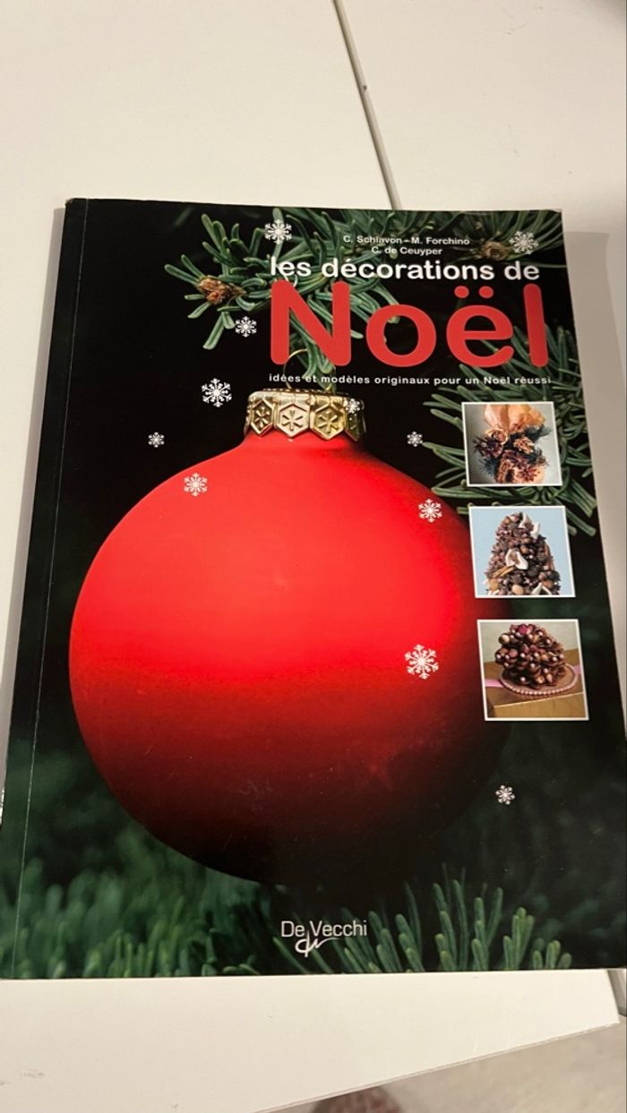 Livre sur les décorations de Noël