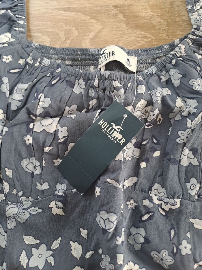 Joli Crop top hollister en taille M - photo numéro 2