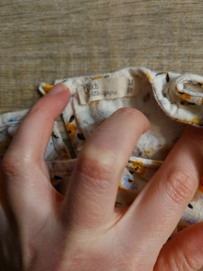 Robe fleurie - 3 ans - photo numéro 3