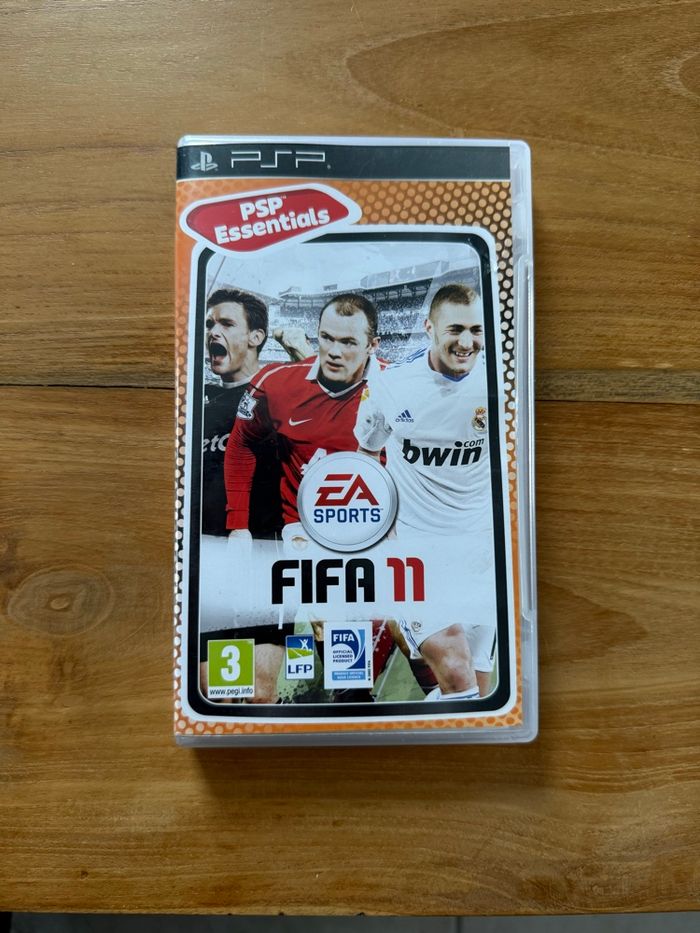 Lots de 2 jeu psp FIFA 11 et 13 - photo numéro 5