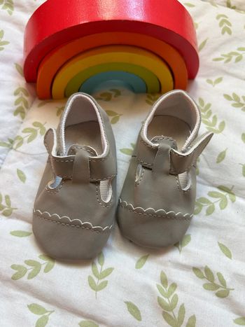chaussures bébé gris 3/6 mois