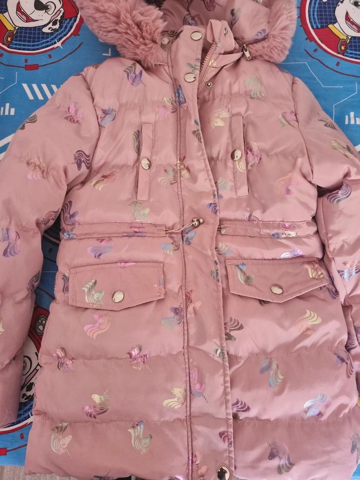 Manteau fille licorne 12 zns comme neuf - photo numéro 2